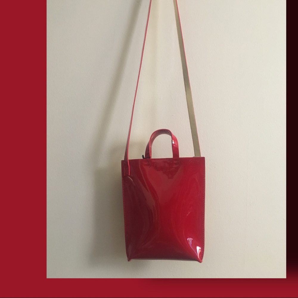 STREET LEVEL oFF the Shoulder Bag in RED